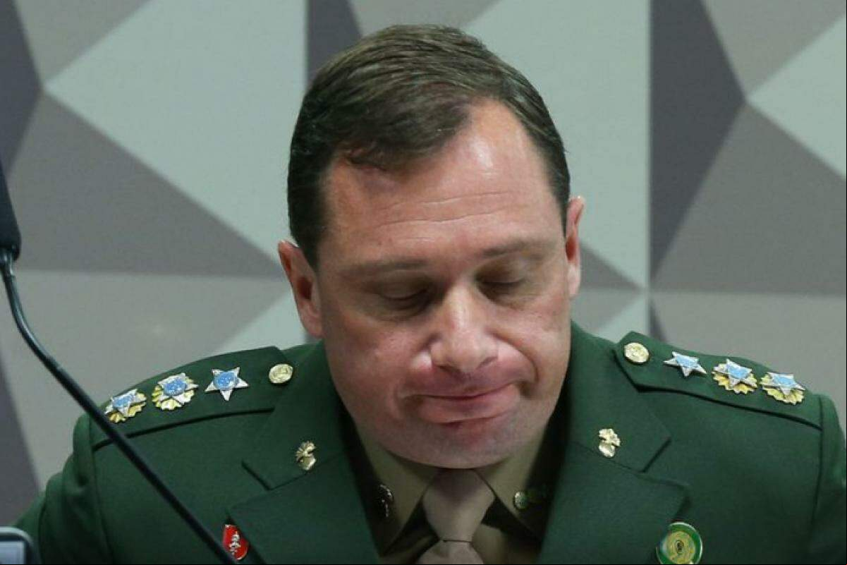 A família do tenente-coronel Mauro Cid chegou a Los Angeles, nos Estados Unidos, em 30 de maio